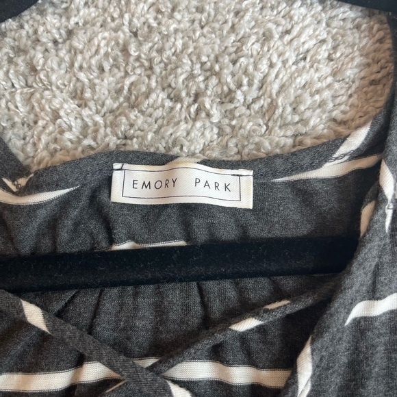 Emory Park Stripped Tank Top - Picture 6 of 7